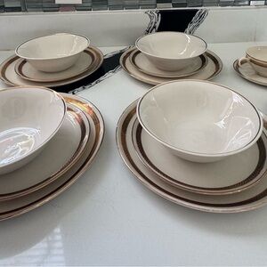 Gold Toe Cream and Gold Dinnerware Collection